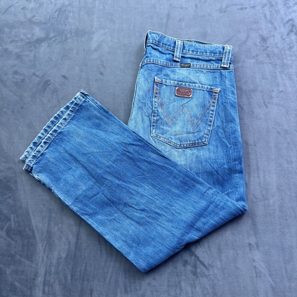 Wrangler Mens Straight Leg Jeans Medium Wash Denim WRT30BL 38x30